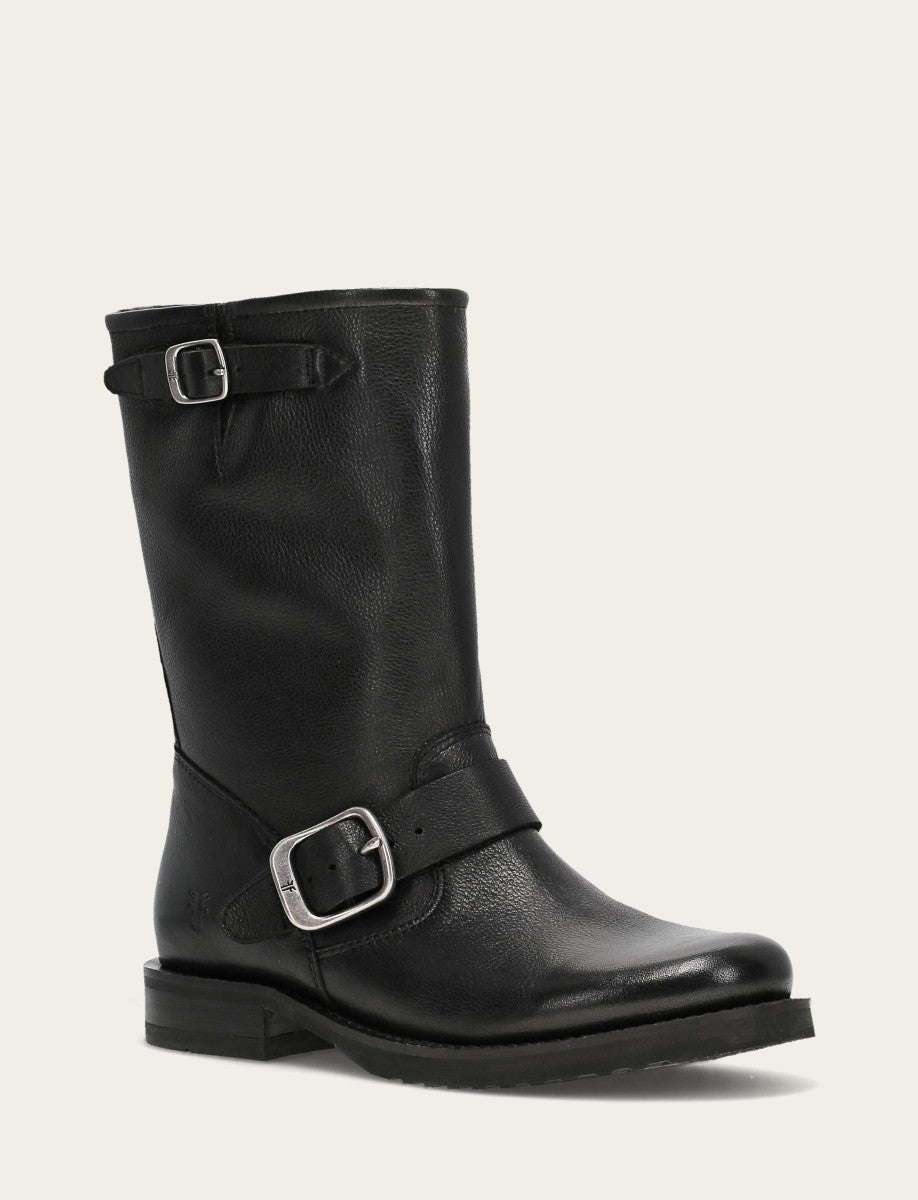 Black Boots Frye Veronica Flex Short