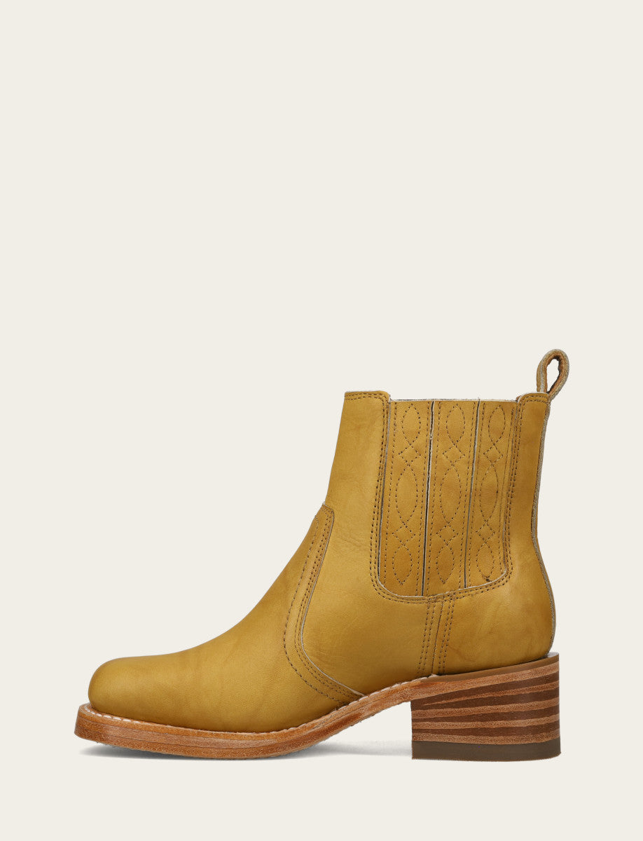 Banana Booties Frye Women's Banana Campus Chelsea Booties