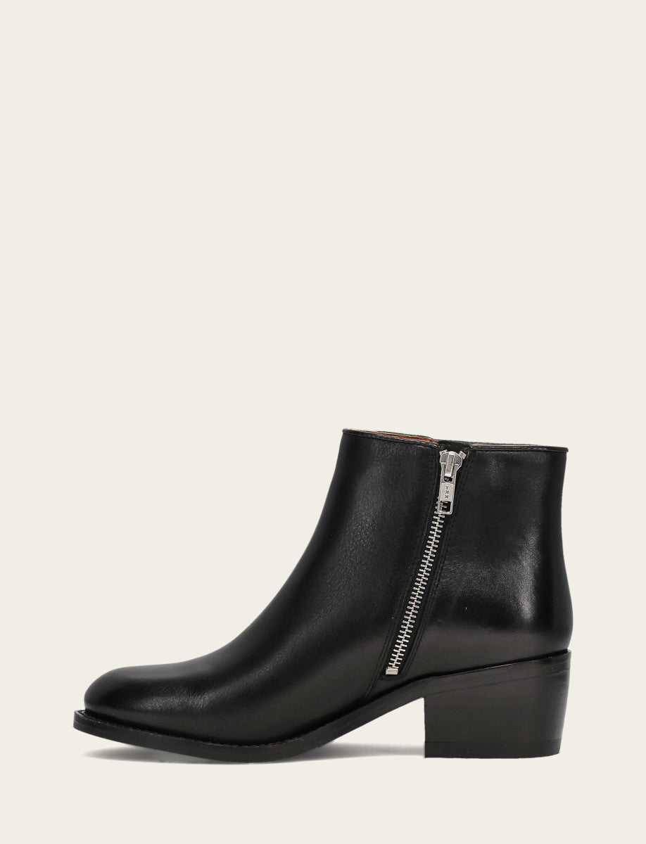 Black Booties Frye Women's Black Carson 2 Piping Booties