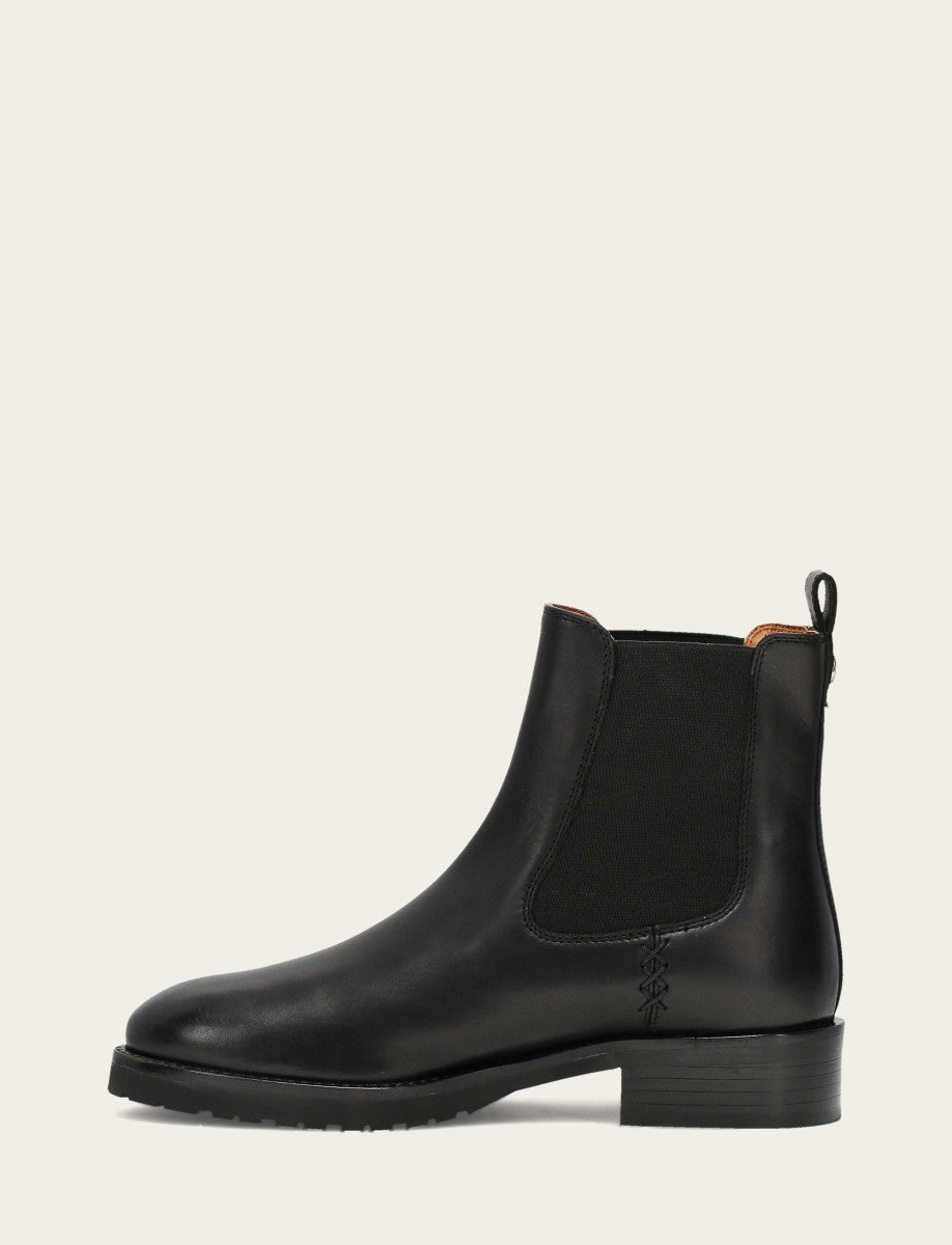 Black Booties Frye Women's Black Melissa Lug Chelsea Boot