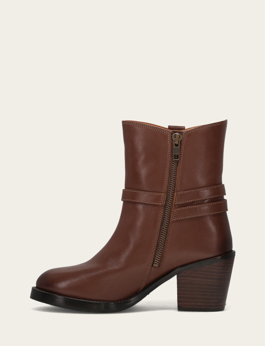 Walnut Booties Frye Women's Walnut Rylee Belted Inside Zip Boot
