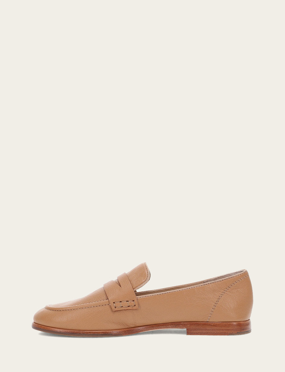 Tan Flats & Mules Frye Women's Tan Faith Loafer Loafers
