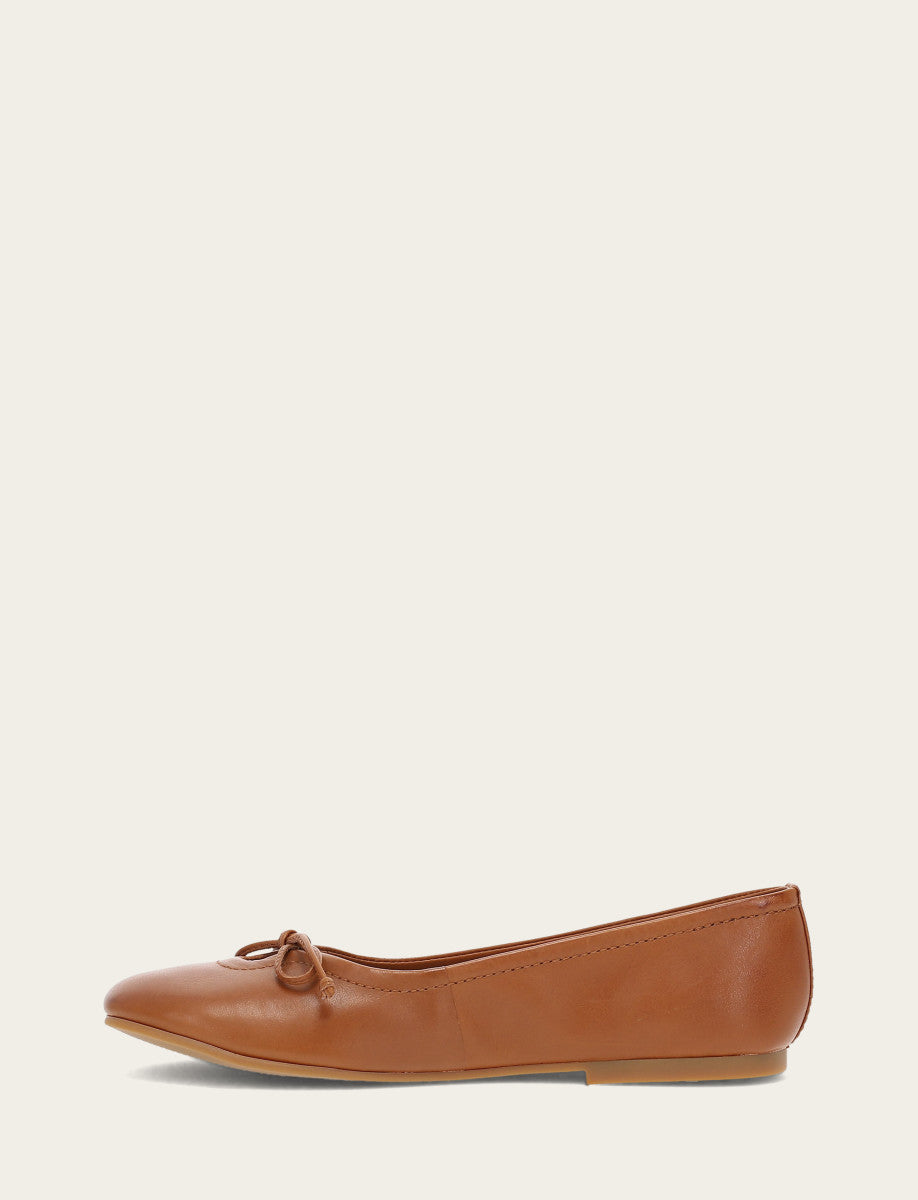 Dark Latte Flats & Mules Frye Women's Dark Latte Emma Ballet Flats