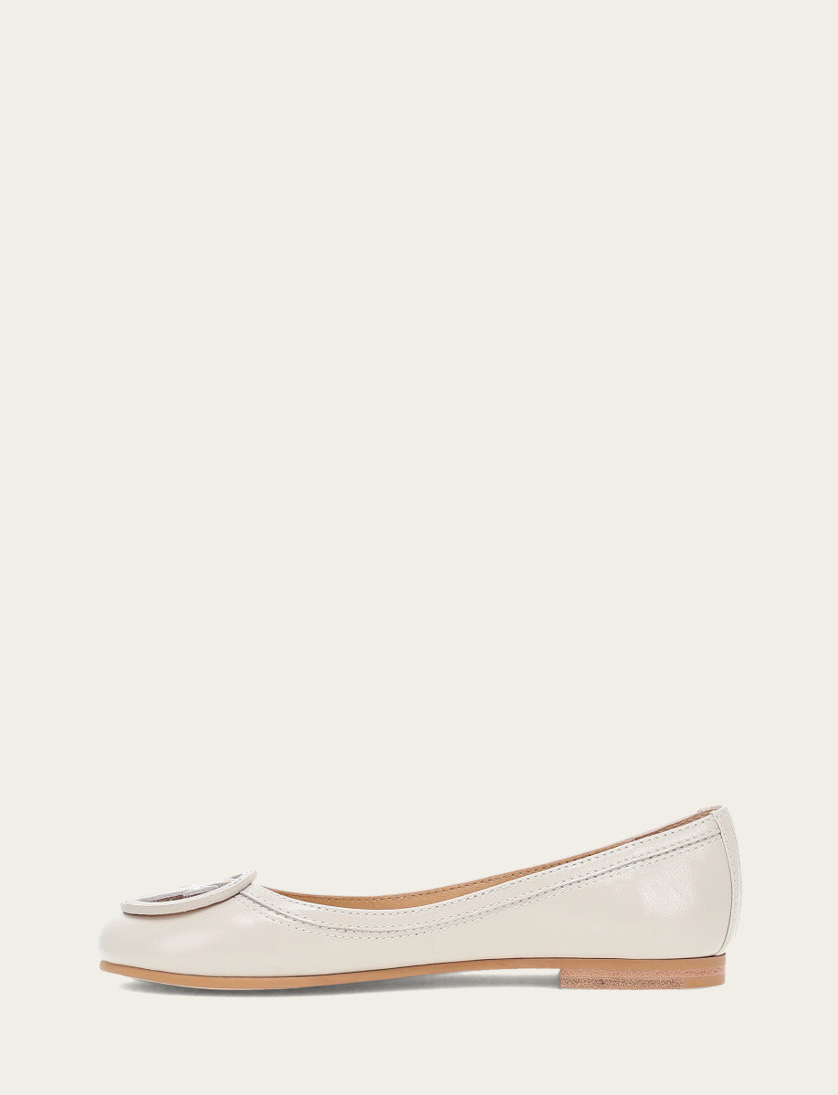 Ivory Flats & Mules Frye Women's Ivory Carson Logo Ballet Flats