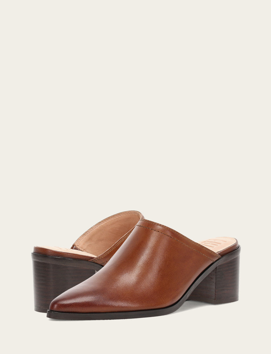 Cinnamon Flats & Mules Frye Women's Cinnamon Sadie Mules