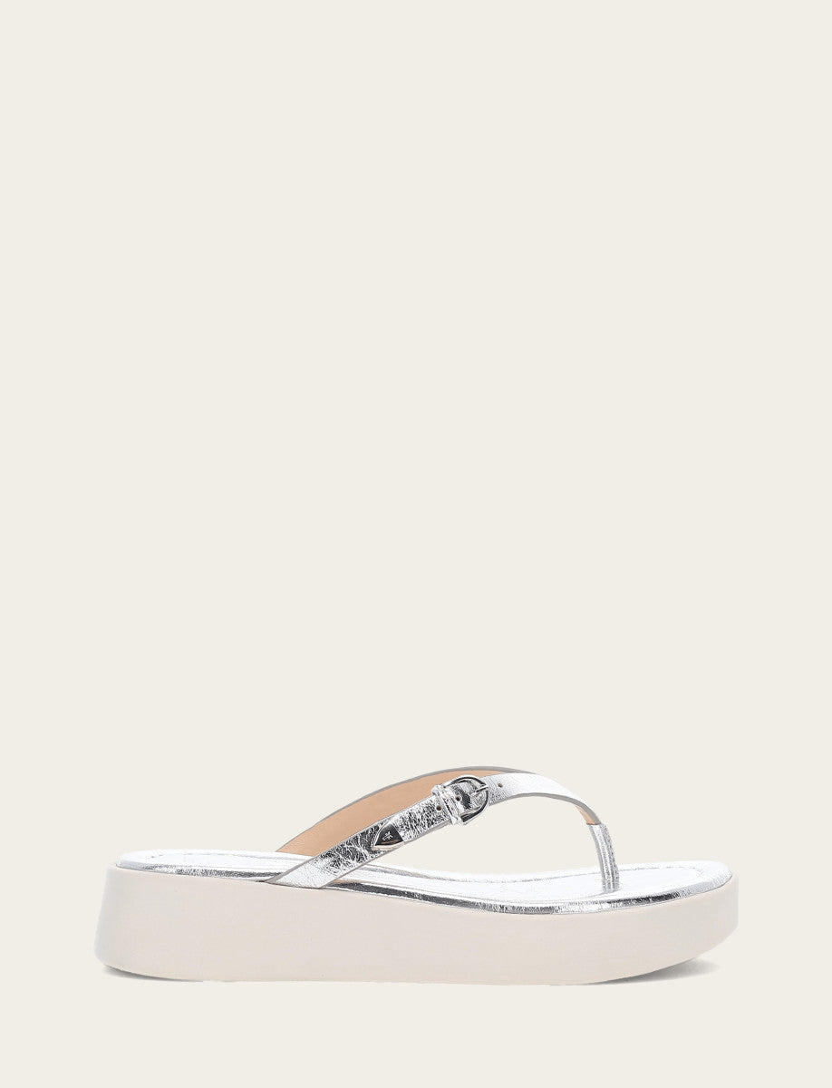 Silver Sandals Frye Women's Silver Maya Buckle Thong Sandals