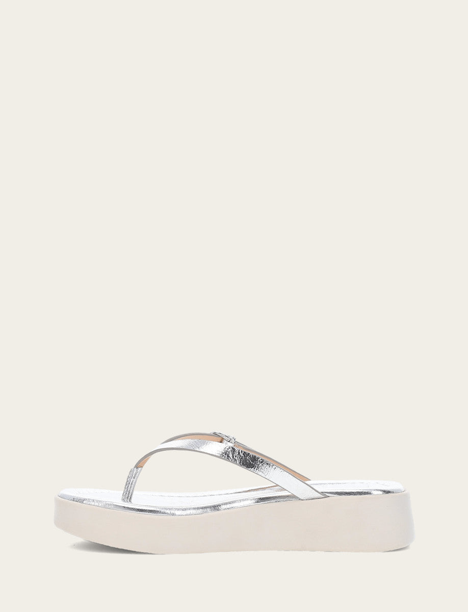 Silver Sandals Frye Women's Silver Maya Buckle Thong Sandals
